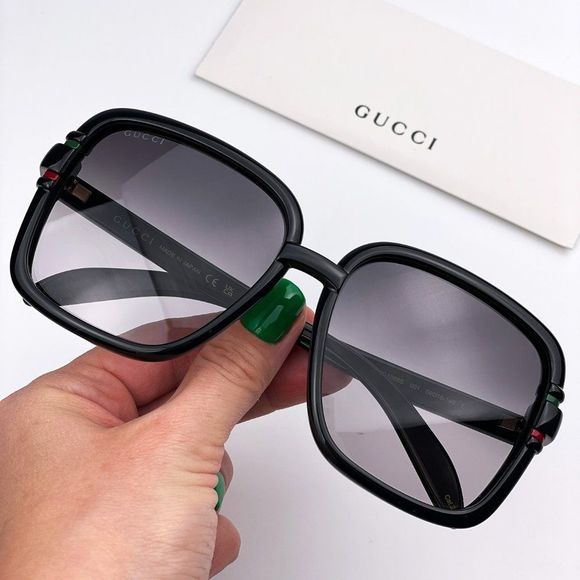 GUCCI GG1066S 001 Sunglasses Black Gray Gradient Butterfly Women - Picture 1 of 11